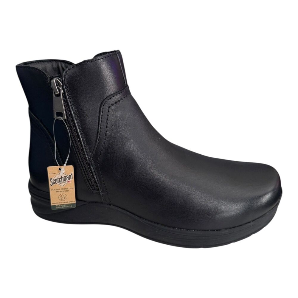 Propet Delphi Boots Womens Size 8.5 X 2E Black WFA006L Waterproof Zipper Comfort